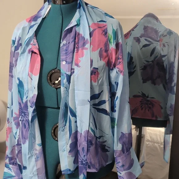 Top - Picture 11 of 11